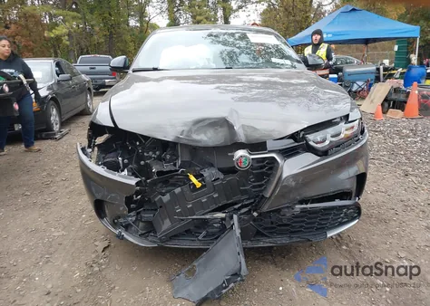 2024 Alfa Romeo Tonale Ti Eawd z USA, uszkodzony, nr VIN ZASPATCW9R3082078